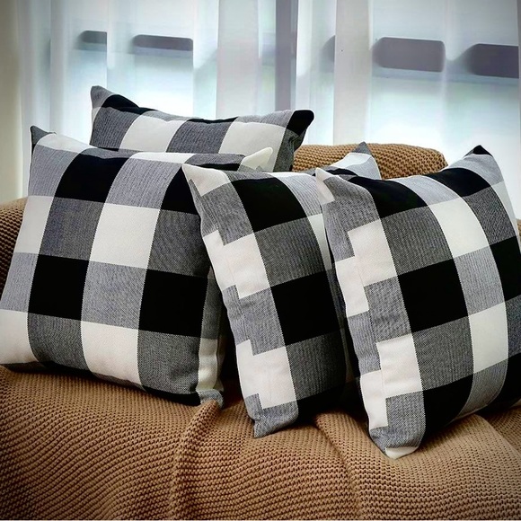 Pillows Covers 🩷Buffalo Plaid Accent Throw Pillow Cases Black White - Set of 2 - Picture 8 of 8